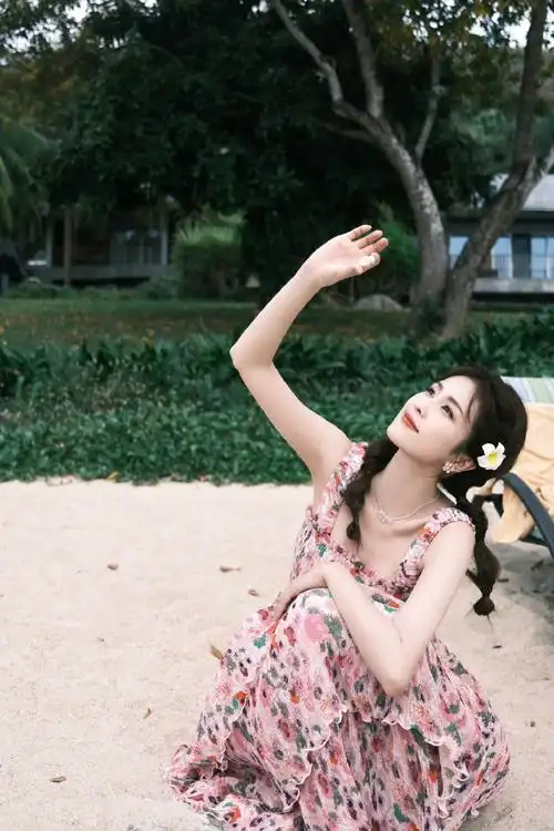 白鹿双马尾蝴蝶结造型#白鹿分享海边照片,双马尾蝴蝶结造型,蜜套北