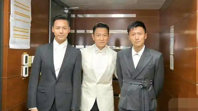 刘德华谢霆锋陈伟霆合照公开网友直呼三代男神同框太养眼