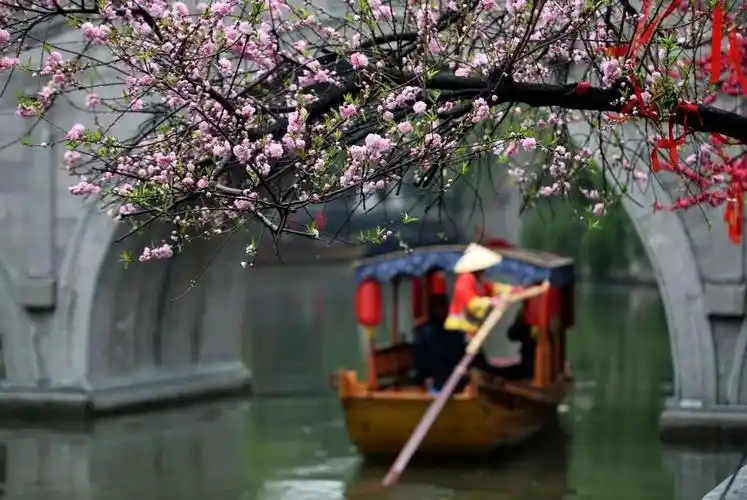 烟雨中的台儿庄古城小桥流水古韵幽幽让人留恋