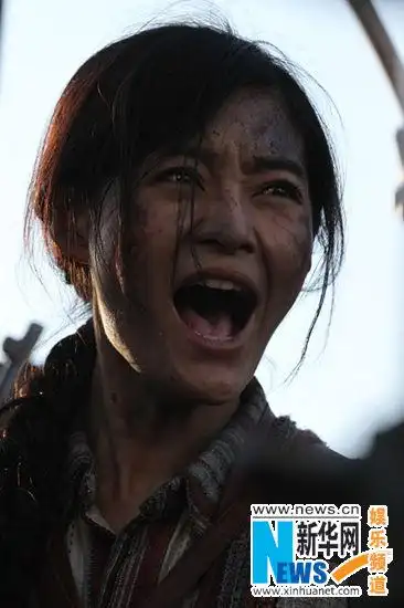 王媛可突破尺度不惧扮丑助战旗收视狂飙