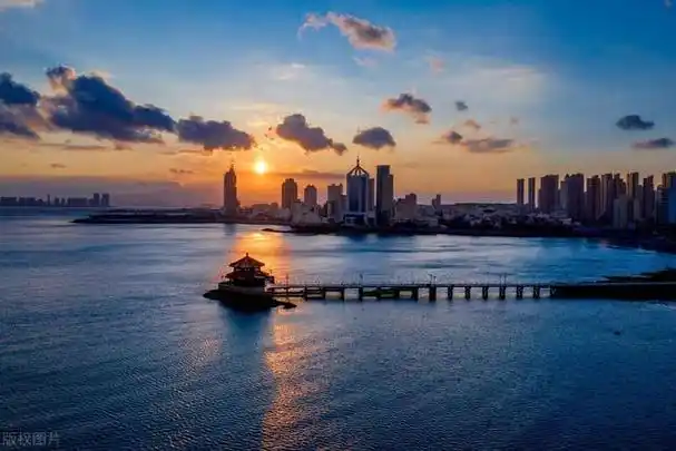 历史,宗教,民俗,乡情,节日庆典赋予青岛丰富的旅游内涵