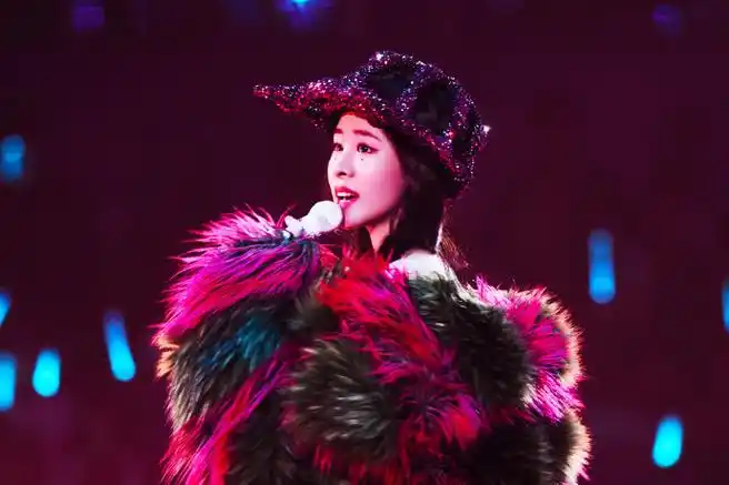 张碧晨演唱会上演舞台剧##张碧晨2024今儿个开心巡回演唱会