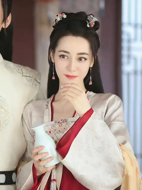 迪丽热巴2022安乐传