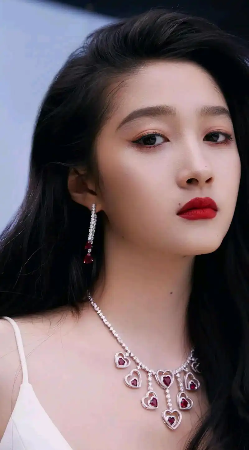 精美图集|关晓彤美图欣赏