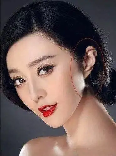 虽说左耳要略微好一些,只是有些反骨而已,关于网上,范冰冰美美的照片