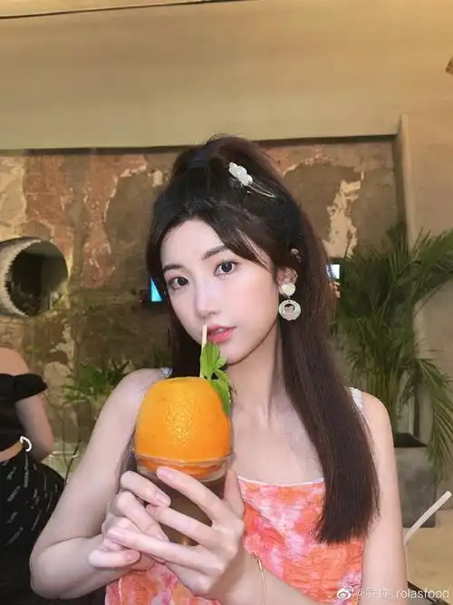 《拜托了冰箱》美女厨娘罗拉参加恋综竟沦为落单搞笑女?