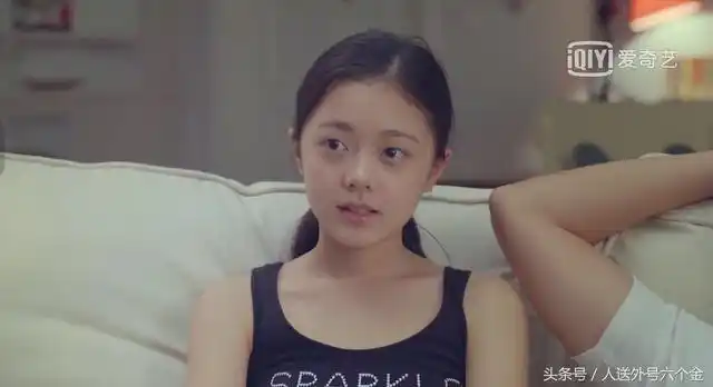 我的体育老师里张嘉译的女儿马莉真是太好看了