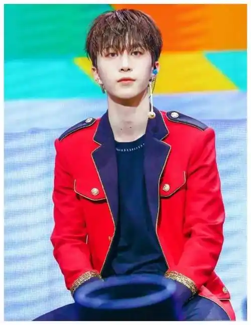 杨幂转型黄景瑜戏路宽范丞丞综艺热谢可寅新作引关注