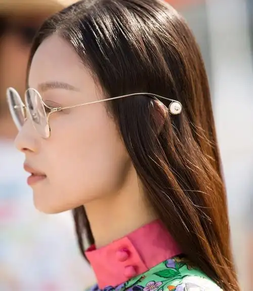 gucci全新2018春夏眼镜广告大片 倪妮散发满满的少女情怀