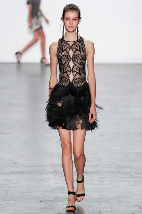 tadashi shoji(庄司正)于纽约时装周发布2017春夏系列时装秀