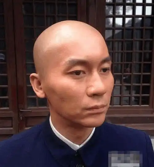 跑男五位成员光头照片曝光他看起来最雷人