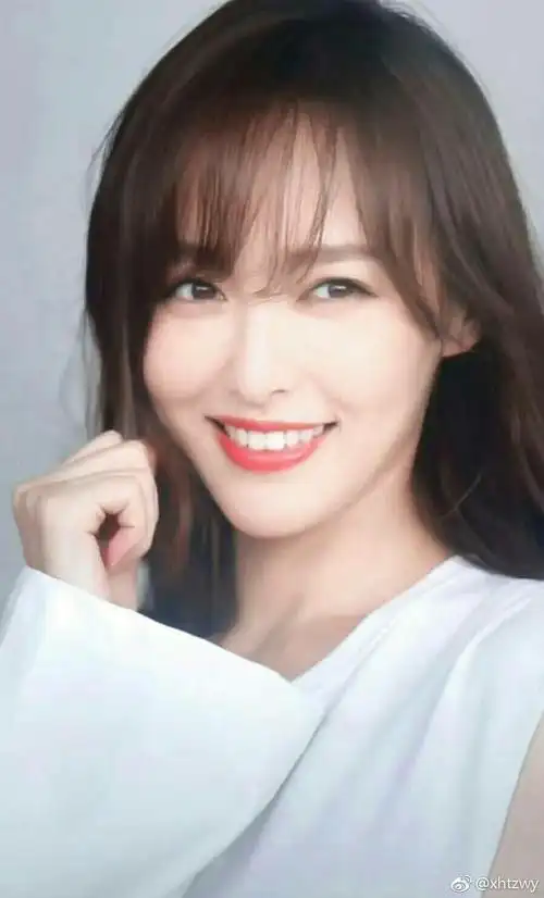 你们觉得唐嫣笑起来有一种独特的美吗