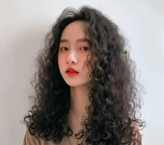 冬季发型不论怎么烫,最美还是羊毛卷全头烫,蓬松瘦脸还保暖_因为_头发