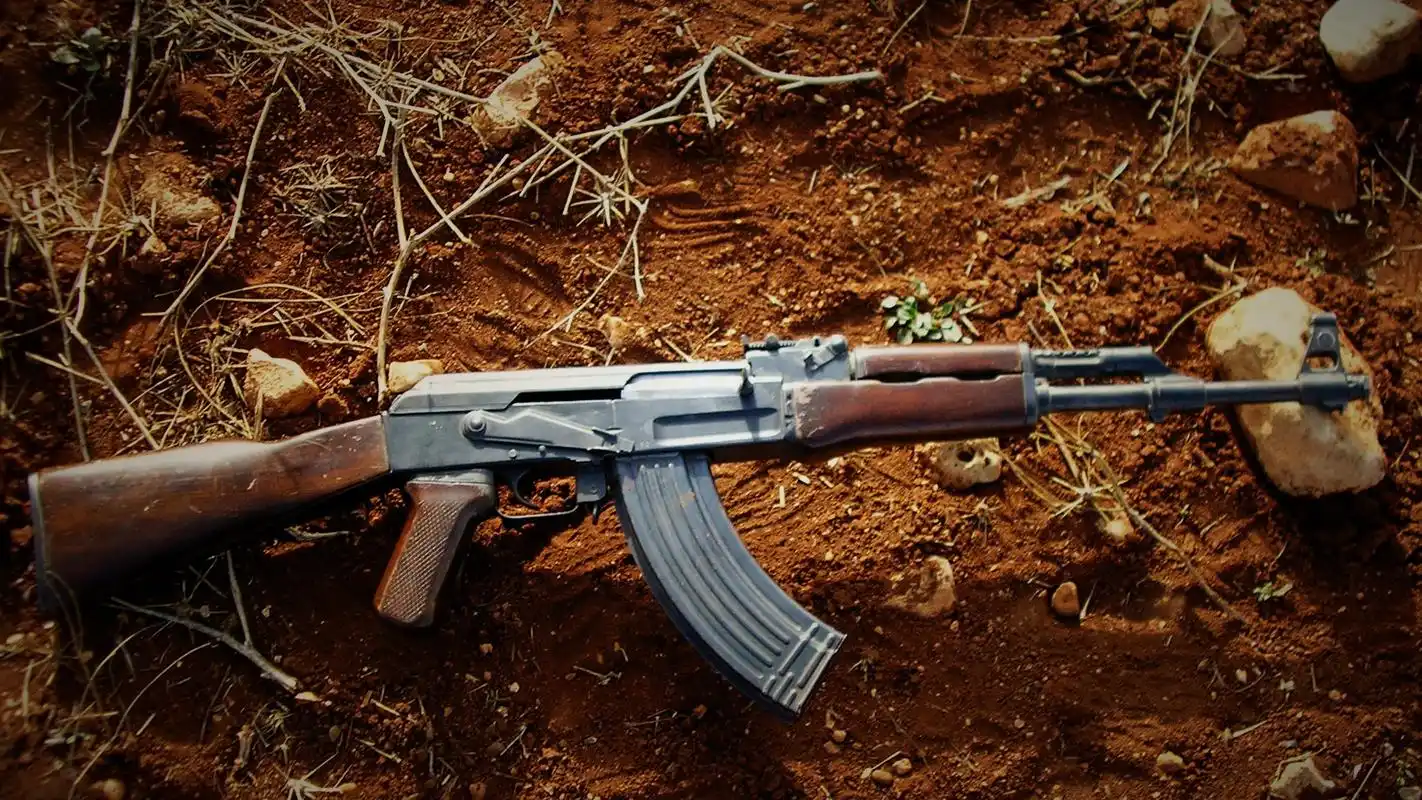 炫酷的ak47突击步枪特写图片桌面壁纸高清