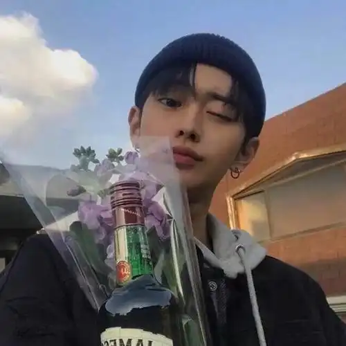 帅哥真人真实生活头像,男生头像图片-回车桌面