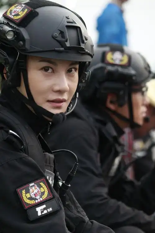 安雅萍刷新"女友"标准 获封"完美女友"