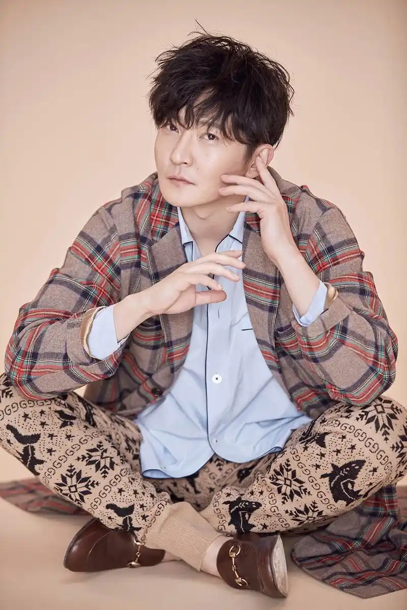 郭京飞图片郭京飞秋日帅气写真