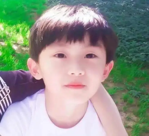 想知道什么是快乐星球吗原创楼c马嘉祺带你研究楼c小时候vs长大后对比