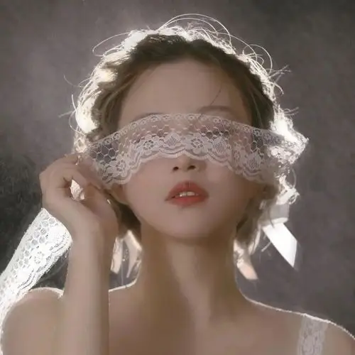 求蒙眼妹子头像