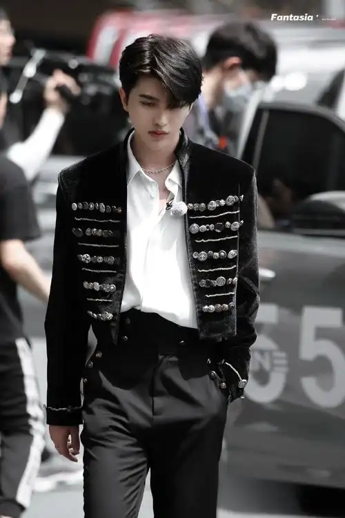 蔡徐坤宫廷风造型##奔跑吧蔡徐坤