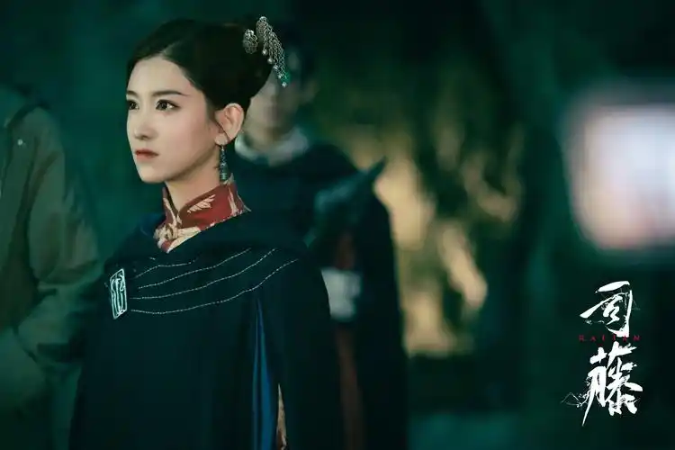 李沐宸《司藤》热播中 沈银灯与司藤高能决战失败下线