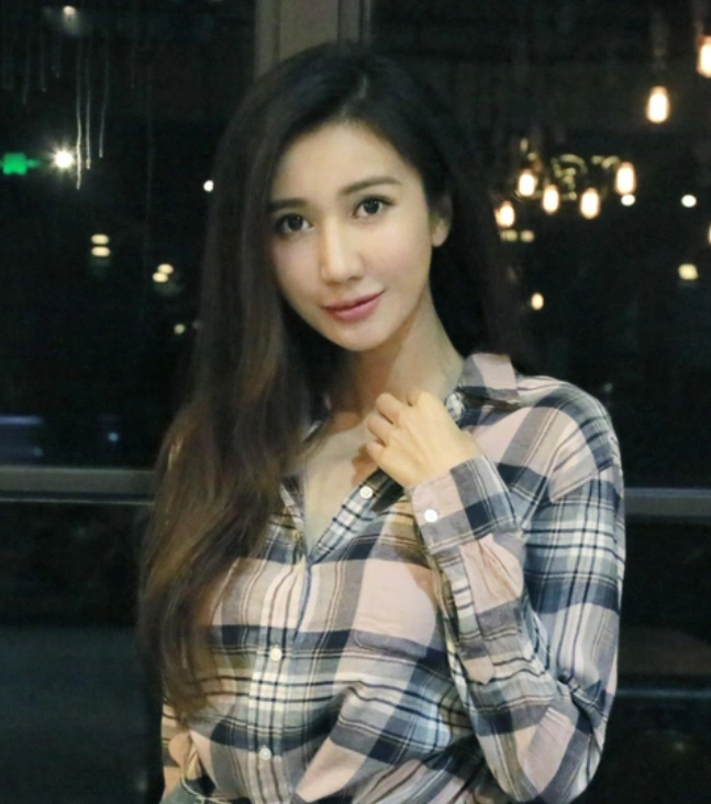 被网友称为"氧气女神"的她,简直元气满满,好身材让很多网友羡慕不已.