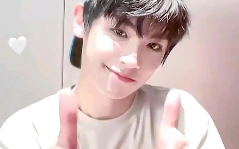 黄明昊手势舞合集②