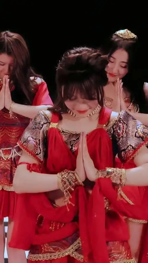 《千年》mv直拍来啦～编舞与西域古典结合,源于敦煌元素的动作,风情