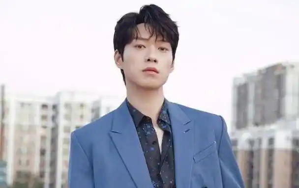 魏大勋个人简介修改_杨幂_官宣_关系