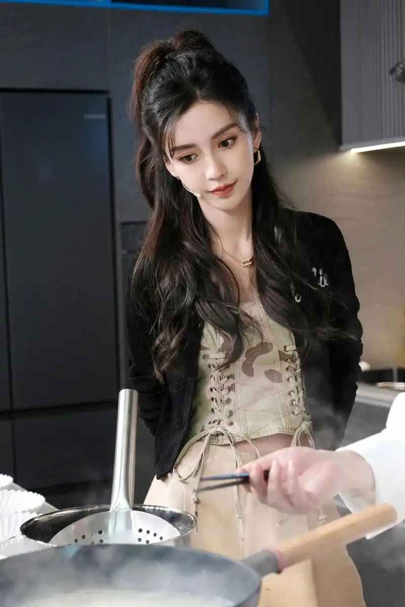 baby杨颖|新综艺～高马尾造型又酷又飒  angelababy杨颖|《听说很好吃