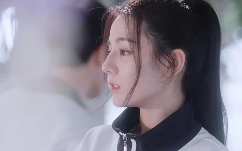 《你是我的荣耀》学生时代勇敢追爱 于途拒绝乔晶晶表白