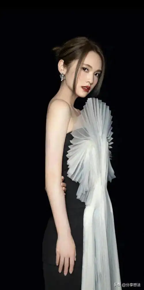 杨丞琳明星壁纸(2)|记者|华语音乐|华语歌手_网易订阅