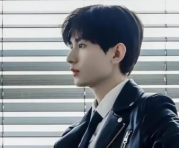 欢瑞历届艺人现状任嘉伦杨紫成毅对比差异很明显