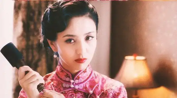 爱国者佟丽娅在剧中的九套服装款款让人惊艳