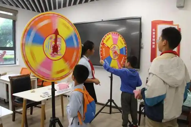 童心未泯,萌娃们快乐无限!