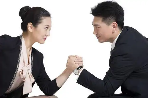 棚拍商务男士和女士