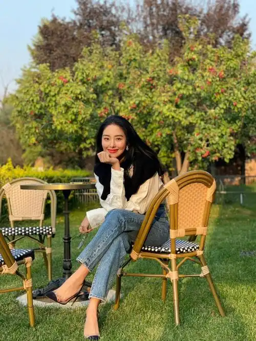 杨采钰复古法式穿搭yyds