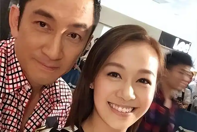 22岁时石洋子嫁大21岁的吴启华离婚后仍被当作女儿般宠爱