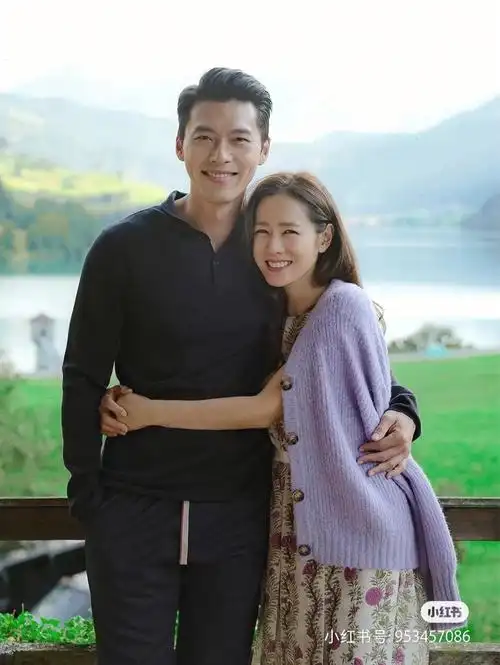 还记得当时在追爱的迫降就跟妈妈讨论,玄彬跟孙艺珍也长的太像了吧,越