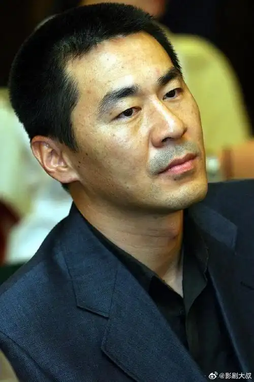 陈建斌年轻时候长得还挺帅的