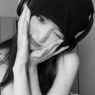 qq个性头像女黑白高清