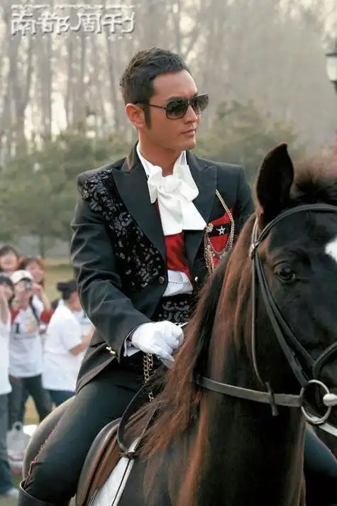 命运大逆转前夫哥黄晓明当选电影协会副会长杨颖内娱复出困难