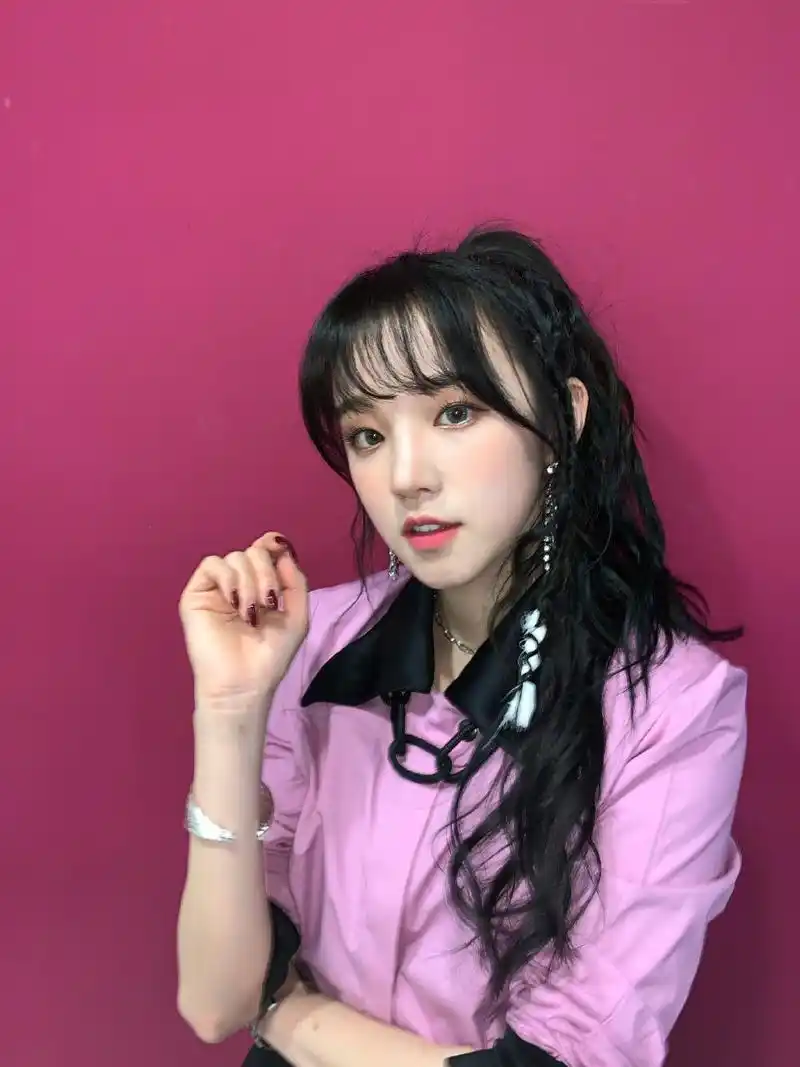 最具有反差性的女团成员-gidle组合宋雨琦