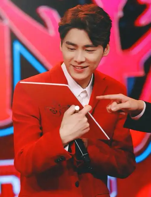 李易峰是那种带点萌的帅气,你们觉得呢?