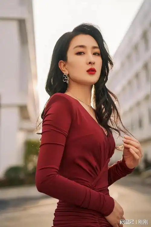 妖艳尤物马苏_网易订阅