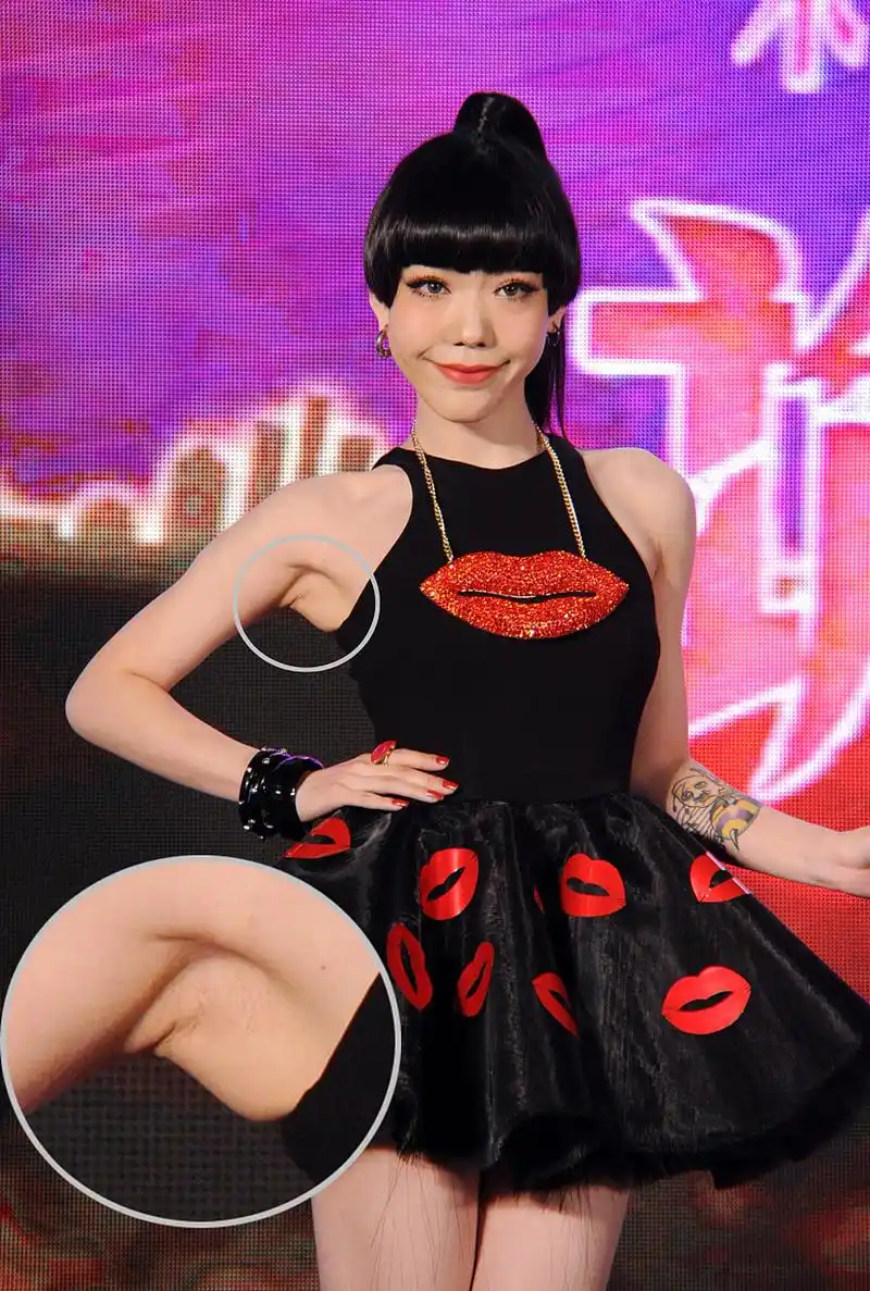 吴莫愁和庾澄庆的师徒关系也十分特殊和难得.