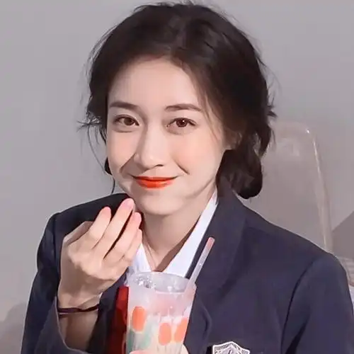 如果我要在一个星球上种满玫瑰的话你愿意和我一起看日出日落吗