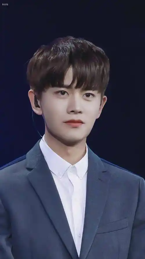 网传张继科是任嘉伦介绍给景甜的,网友辣评:缺大德了