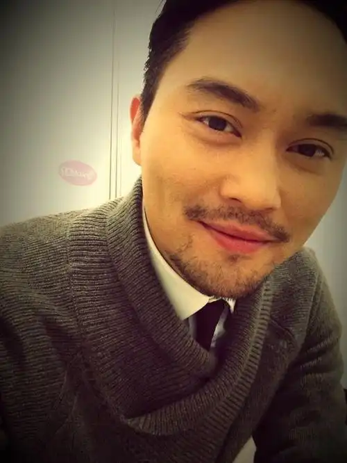 给大仙张智霖盖层楼喜欢他的姐妹们来留下你最爱的大仙帅照吧