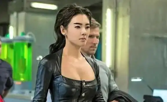 张雨绮早年和陈冠希合照流出看到照片才知周星驰的眼光有多毒